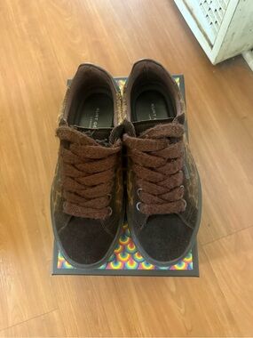 Kurt Geiger Brown Leather Low-Top Sneaker